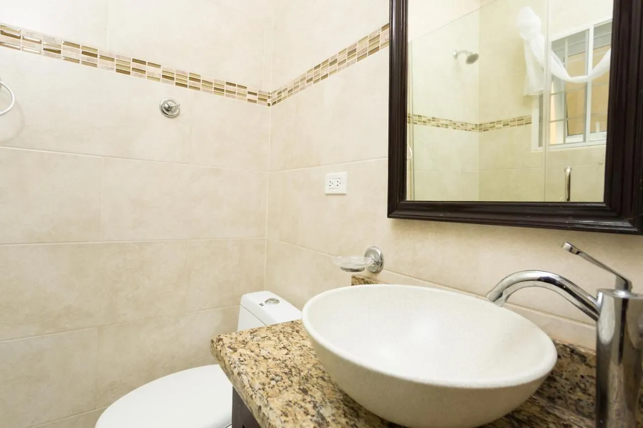 New Kingston Guest Apartment At Inglaterra III