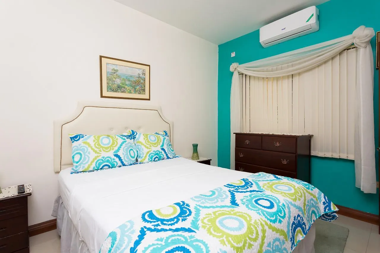 New Kingston Guest Apartment At Inglaterra III Jamaïque